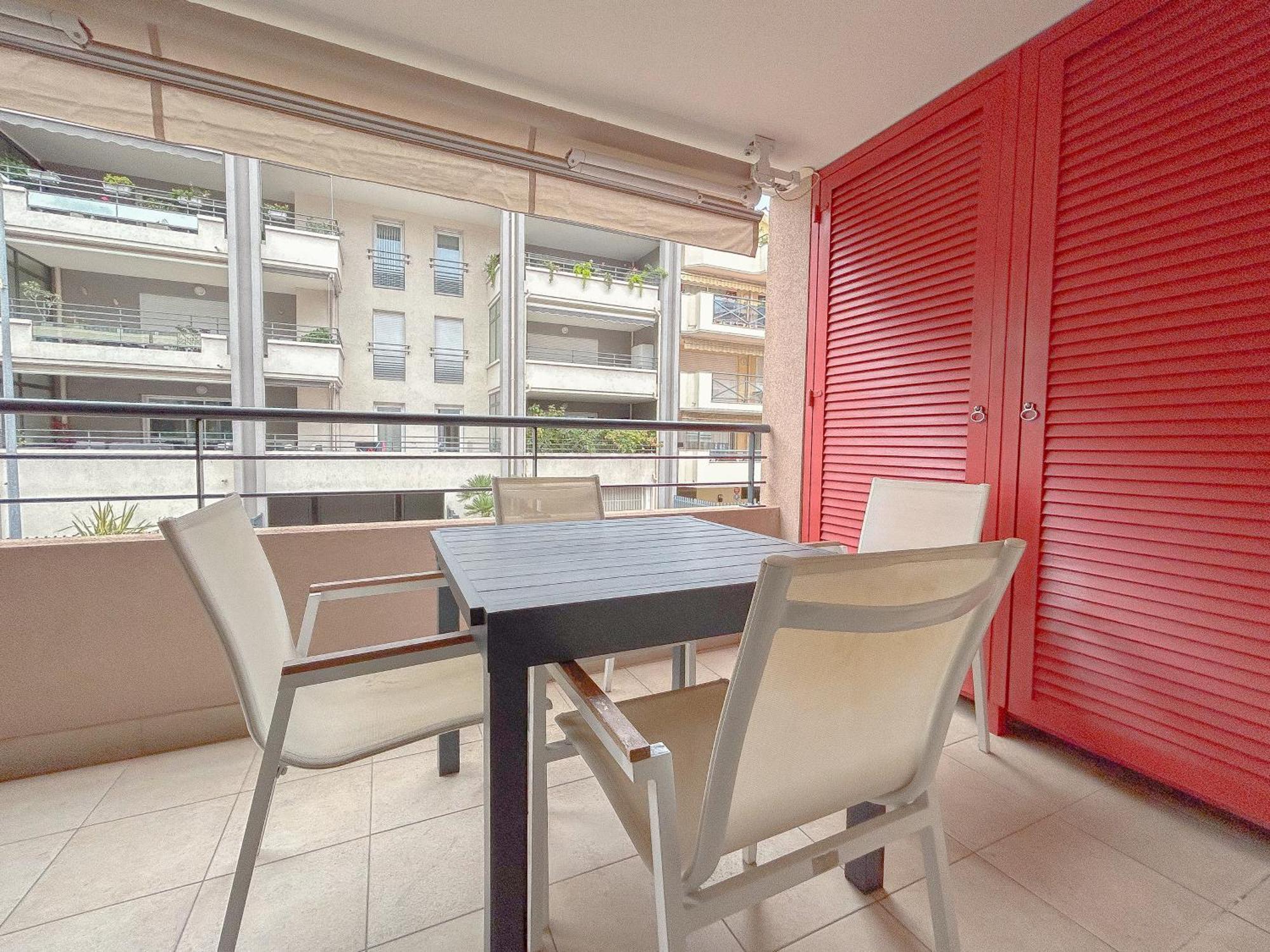 Appartement Centrale A 100 M Des Plages Rue De Provence Saint-Raphaël Esterno foto