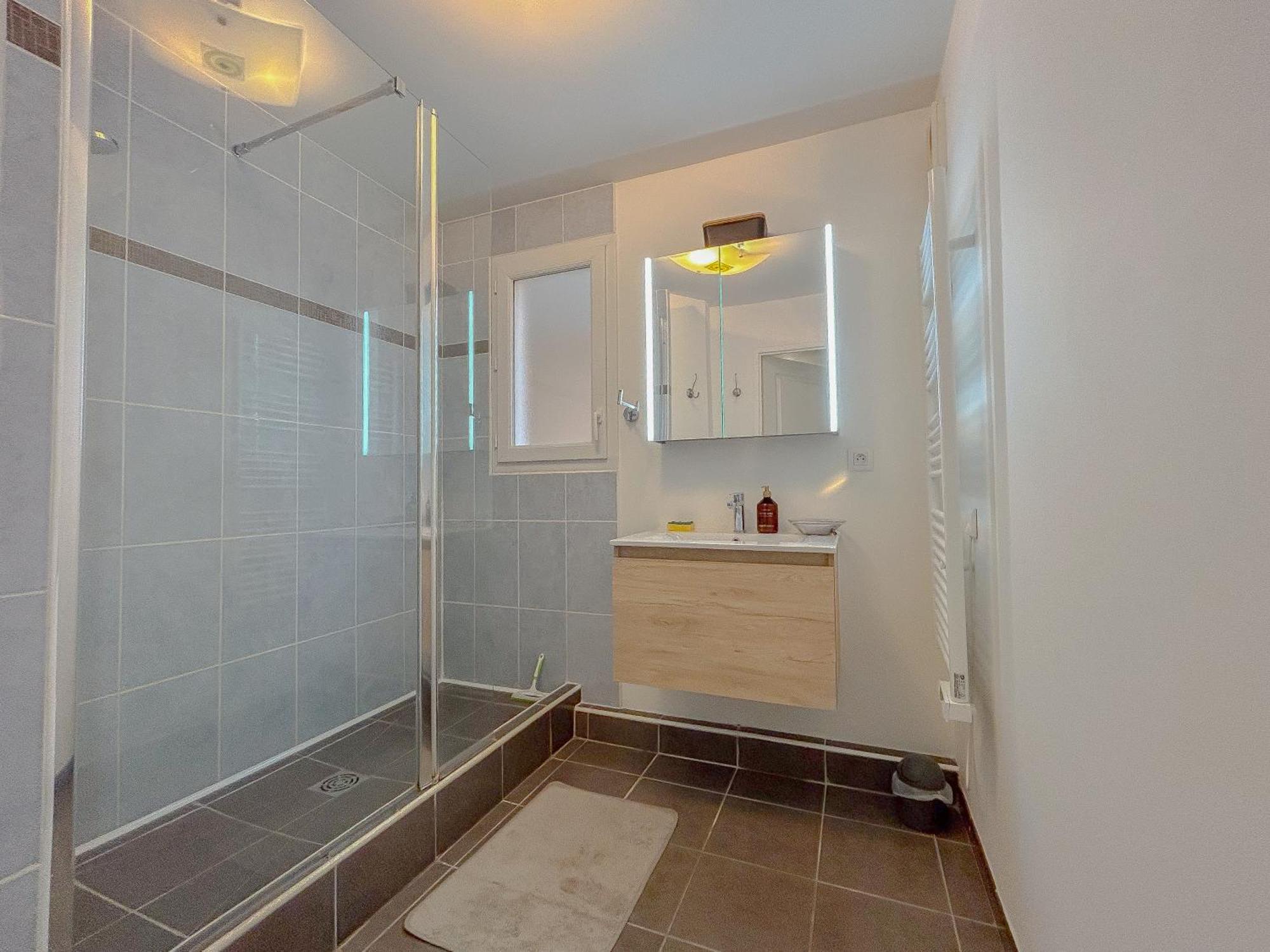 Appartement Centrale A 100 M Des Plages Rue De Provence Saint-Raphaël Esterno foto