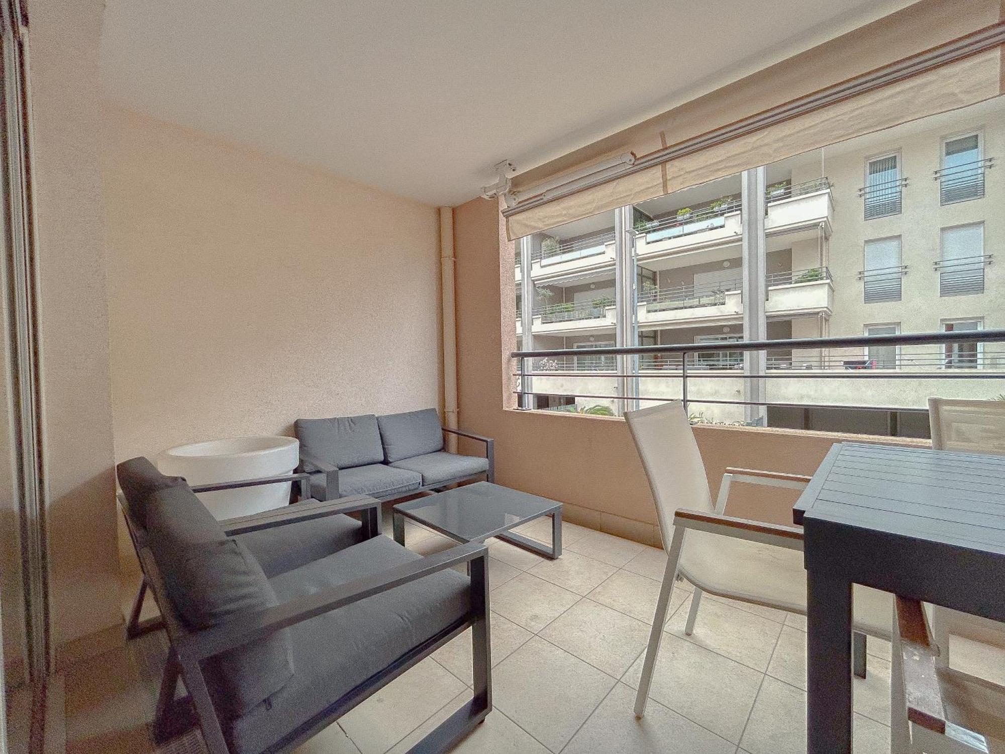 Appartement Centrale A 100 M Des Plages Rue De Provence Saint-Raphaël Esterno foto